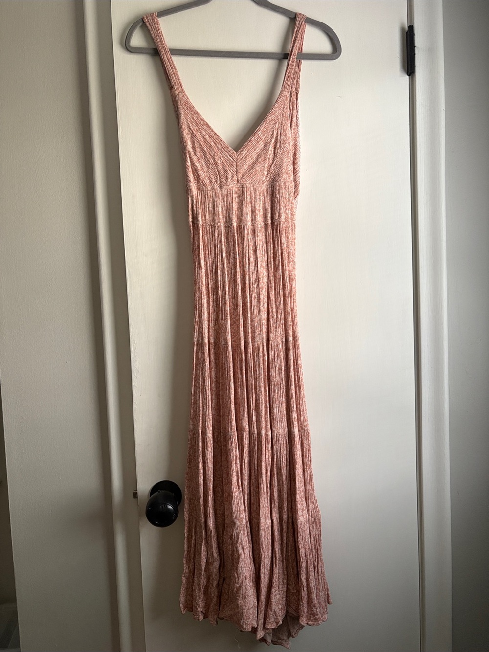 Sleeveless Pink V-Neck Maxi Dress